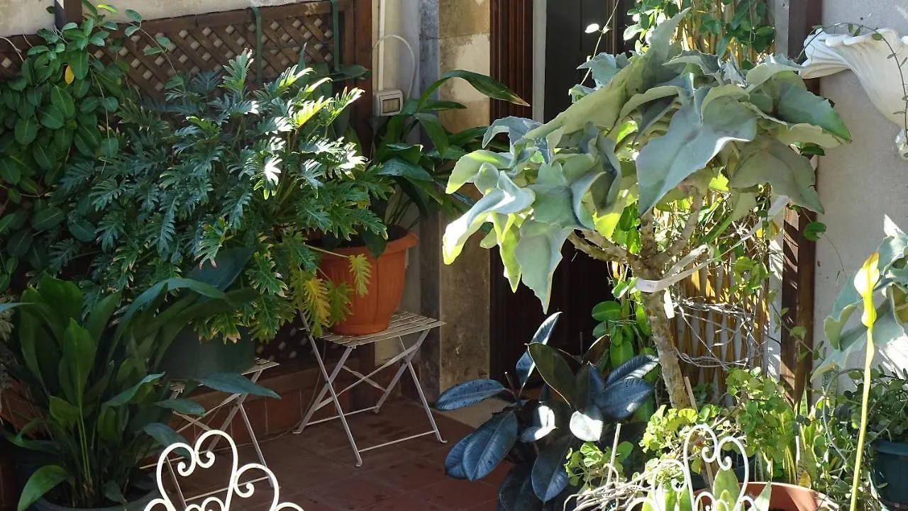 Crociferi B&B Catania 3*,  Italy